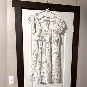 Hem & thread babydoll dress. M. Open back